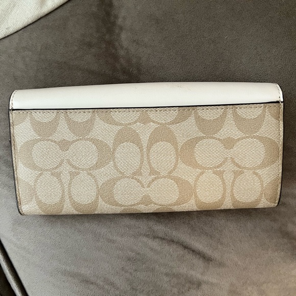 Coach Wallet - Picture 3 of 4